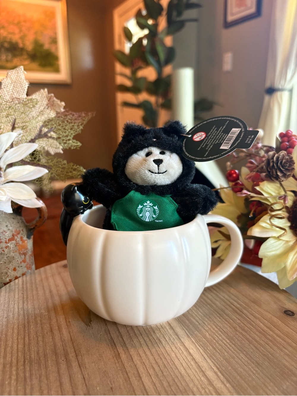 Starbucks 2026 Halloween Black Cat Pumpkin Mug 12oz + Bearista Keychain